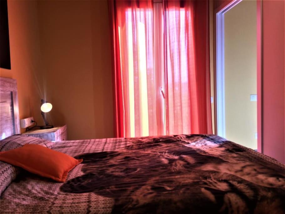 Lovely & Bright Vila Olimpica Beach Apartment Barcelona Bagian luar foto